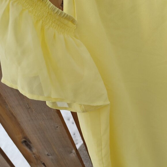 BEAUTIFUL Reitman's Yellow Cold Shoulder Blouse Large The Short Cut - Picture 4 of 5